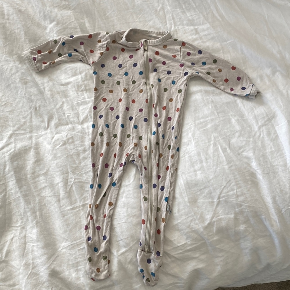 Kyte Baby 3-6 month zippered footie in Fall Polka dot